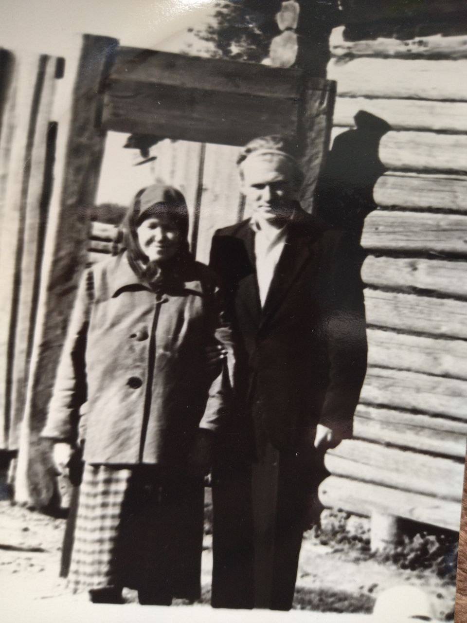 Марченко (Рыжкова) Мария Григорьевна с сыном Марченко Владимиром Дмитриевичем